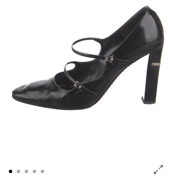 Louis Vuitton Black Strappy Pump - Picture 1 of 4